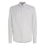 Hvide langærmede skjorter