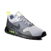 Mesh Sneakers - Air Max Tavas