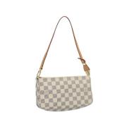 Pre-owned Canvas louis-vuitton-tasker