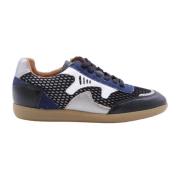 ATUM Sneaker