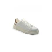 Hvide og beige sneakers med logo