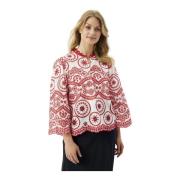 Rød Feminin Bluse med Broderidetalje