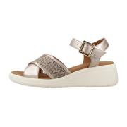 Meliconia Wedges