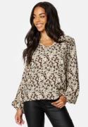 Object Collectors Item Leonora L/S V-Neck Top Sandshell AOP:ANIMAL 34