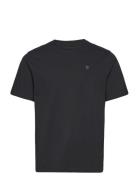 Loke Badge T-Shirt - Regenerative O Tops T-Kortærmet Skjorte Black Kno...