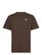 Loke Badge T-Shirt - Regenerative O Tops T-Kortærmet Skjorte Brown Kno...