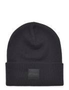 City Trek Heavyweight Beanie Accessories Headwear Hats Black Columbia ...