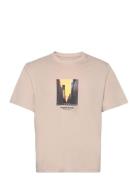 Jorvesterbro Picture Tee Ss Crew Neck Sn Tops T-Kortærmet Skjorte Beig...