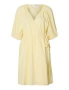 Slfhannah 2/4 Short Wrap Broderi Dress D Knælang Kjole Yellow Selected...