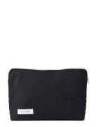 Celia Toiletry Bag Toilettaske Black STUDIO FEDER