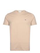 Slim Shield Ss T-Shirt Tops T-Kortærmet Skjorte Beige GANT