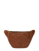 Hoku Bumbag Bags Crossbody Bags Brown RE:DESIGNED EST 2003