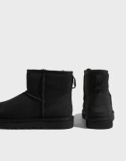 UGG - Sort - W Classic Mini II