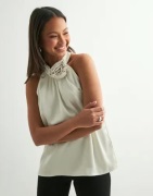 Neo Noir - Hvid - Rosette Heavy Sateen Top
