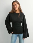 Nelly - Sort - Wide Sleeve LS Long Top