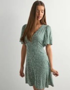 Vero Moda - Grøn - Vmalba Ss Short Dress Wvn Ga Noos