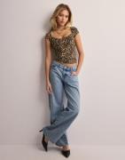 Nelly - Mønstret - Romance Shape Top