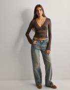 Nelly - Brun - Romance Wrap Top