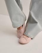 Nelly - Pink - Effortless Soft Ballerina