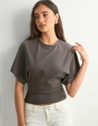 Nelly - Brun - Round Neck Wide Sleeve Tee