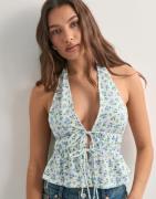 Nelly - Blomstret - Gorgeous Halterneck Top