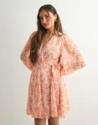 Vero Moda - Pink - Awaudora Ls Short Wrap Dress