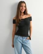 Nelly - Sort - Rib Lace Off Shoulder Top