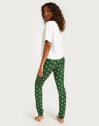Only - Grøn - Onlliga X-Mas Nightwear Set