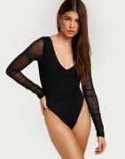 Nelly - Sort - Mesh Ruched Bodysuit