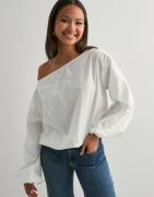 Nelly - Hvid - Volume Blouse