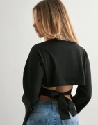 Nelly - Sort - Open Back Tie LS Top