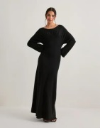 Neo Noir - Sort - Emerson Knit Dress