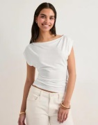 Nelly - Hvid - Ultra Soft Shoulder Top