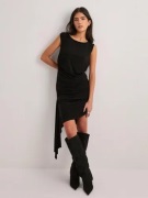 Neo Noir - Sort - Volena Dress