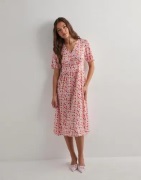 Pieces - Blomstret - Pctala Ss Midi Dress Noos Bc