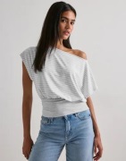 Nelly - Ternet/Stribet - Soft Stripe Waist Top
