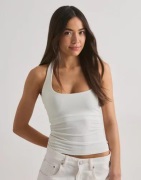 Nelly - Hvid - Built In Bra Halterneck Top