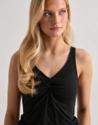 Pieces - Sort - Pcmaliva Sl V-Neck Top Jrs Noos Bc